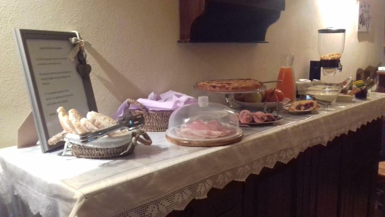 הוילה קסטליונה דלה פסקאיה Agriturismo Valbona מראה חיצוני תמונה