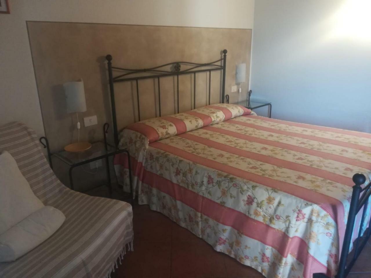 הוילה קסטליונה דלה פסקאיה Agriturismo Valbona מראה חיצוני תמונה