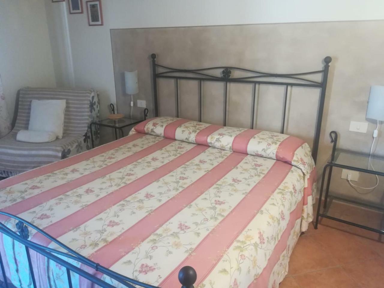 הוילה קסטליונה דלה פסקאיה Agriturismo Valbona מראה חיצוני תמונה